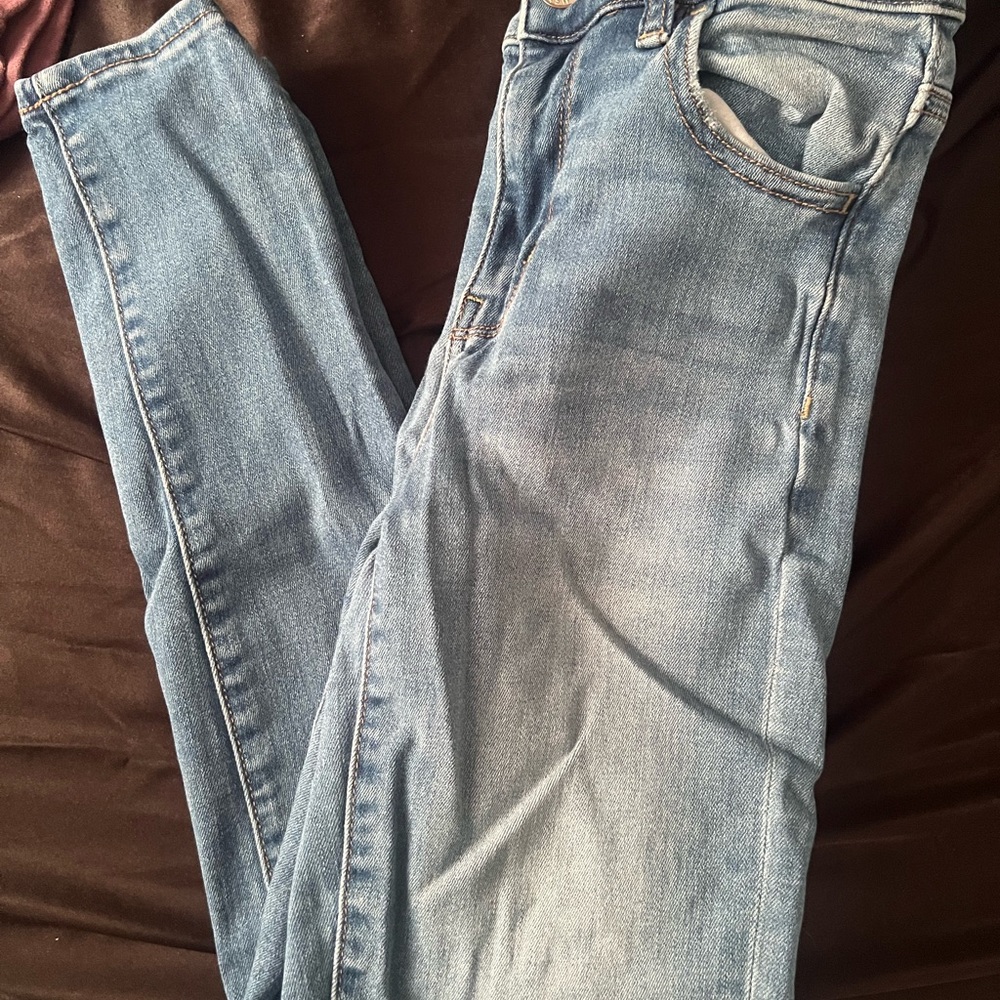 American Eagle Outfitters Light Blue Skinny Jeans